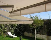 Toldo brazo invisible, Moñita